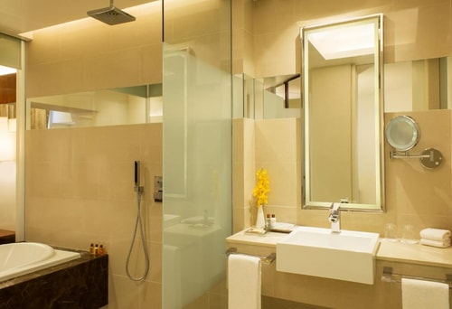 Luxury Superior Room Near Mall Of Emirates DXB 4 Luxury Bookings