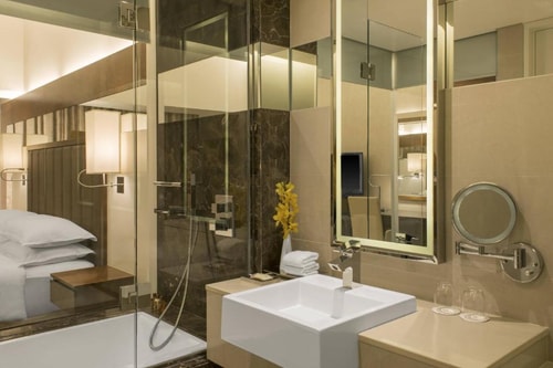 Luxury Superior Room Near Mall Of Emirates DXB 5 Luxury Bookings