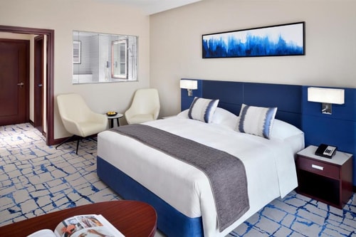 Superior King Room Near American Hospital 1 Luxury Bookings