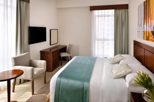 One Bedroom Apartment Near American Hospital Ab Luxury Bookings