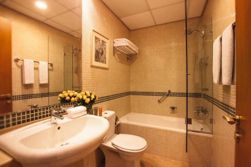 Two Bedroom Apartment Near American Hospital 4 Luxury Bookings