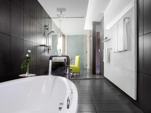 Junior Suite Near Burj Khalifa Metro Downtown DXB 5 Luxury Bookings