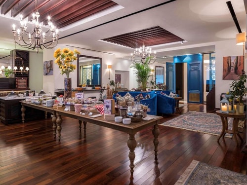 Luxury King Room Near Burj Khalifa Metro Downtown 10 Luxury Bookings