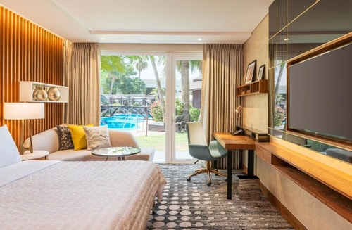 Deluxe Room Near DXB Airport by Luxury Bookings 8 Luxury Bookings