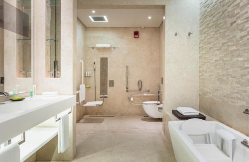 Deluxe Room Near DXB Airport by Luxury Bookings 14 Luxury Bookings