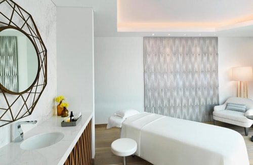 One Bedroom King Suite nearby Wafi Shopping Mall 8 Luxury Bookings