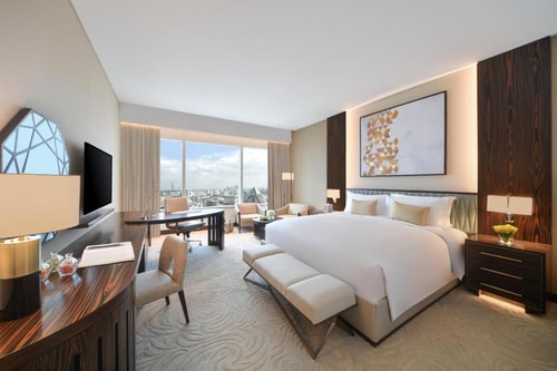 One Bedroom King Suite nearby Wafi Shopping Mall 12 Luxury Bookings