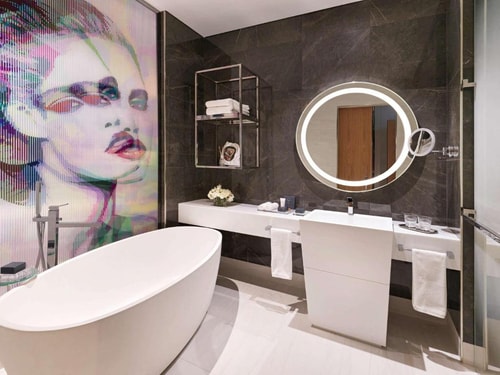 Signature King Room Near Regalia Tower Dubai 3 Luxury Bookings