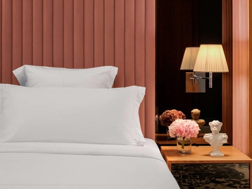Signature King Room Near Regalia Tower Dubai 2 Luxury Bookings