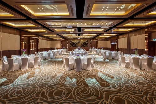 Luxury King or Twin Room Near Dubai Festival Mall 8 Luxury Bookings