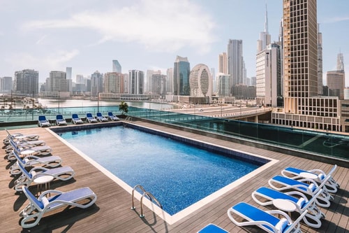 One Bedroom Suite Canal View Near RBC Tower Dubai 13 Luxury Bookings