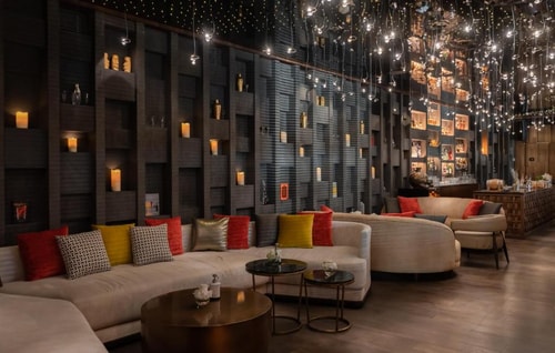 Deluxe King Room Near West Burry Business Tower. 11 Luxury Bookings