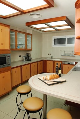 Four Bedroom Apartment Near fashion Club 2 Luxury Bookings