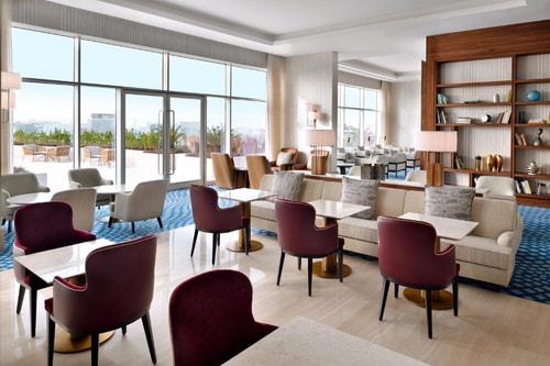 Executive King Suite Near Filli Cafe Media City 7 Luxury Bookings
