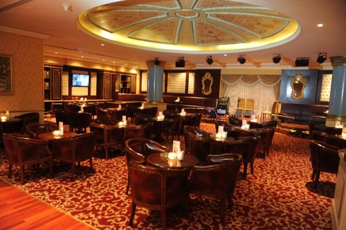 Deluxe Room Near Al Zarooni Building Marina 11 Luxury Bookings