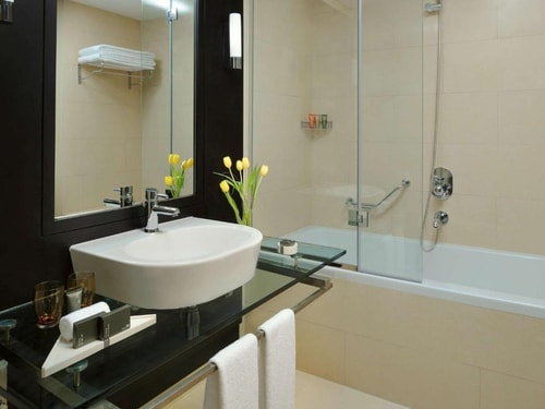 Premium One Bedroom Suite Near DMCC Metro Station 10 Luxury Bookings