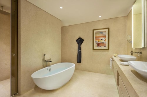 One Bedroom Residence Near City Walk Shopping Mall 19 Luxury Bookings