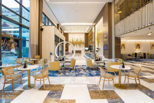 Superior King Room Near Roda Amwaj Suites JBR 4 Luxury Bookings