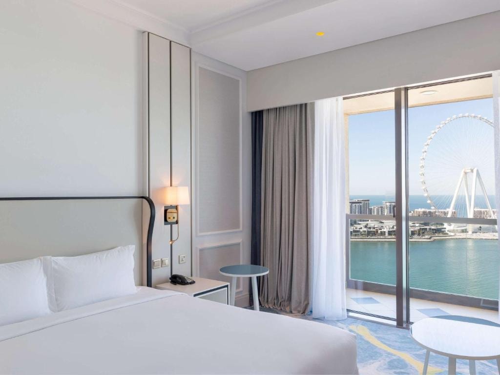 Superior King Room Near Roda Amwaj Suites JBR Luxury Bookings