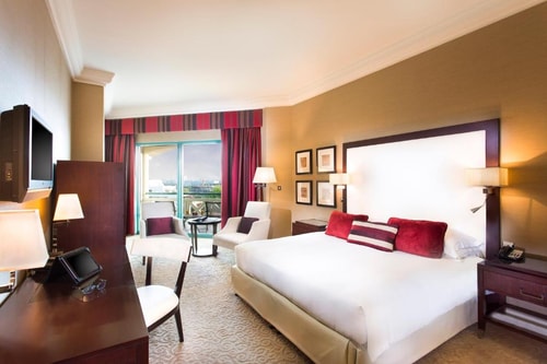 Classic King Room Near Le Royal Club Dubai 3 Luxury Bookings