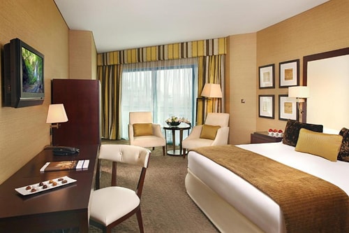 Classic King Room Near Le Royal Club Dubai 1 Luxury Bookings