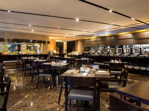 Superior Room Near Dubai Customs 14 Luxury Bookings