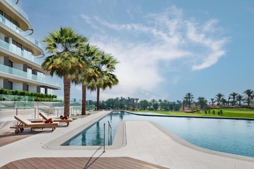 Deluxe King or Twin Near Jabel Ali Golf Resort 14 Luxury Bookings