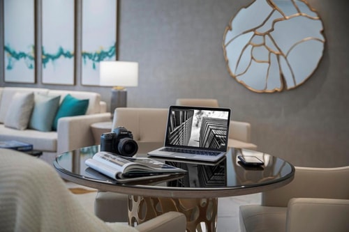 One Bedroom Suite Near spring green supermarket 2 Luxury Bookings
