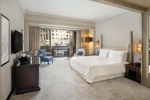 Deluxe Room Near Souk Al Bahar Downtown. 1 Luxury Bookings