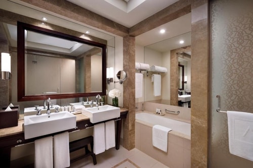 Deluxe Room Near Souk Al Bahar Downtown. 4 Luxury Bookings