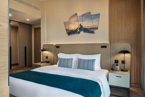 Scene View Room Near Saesar Supermarket. 2 Luxury Bookings