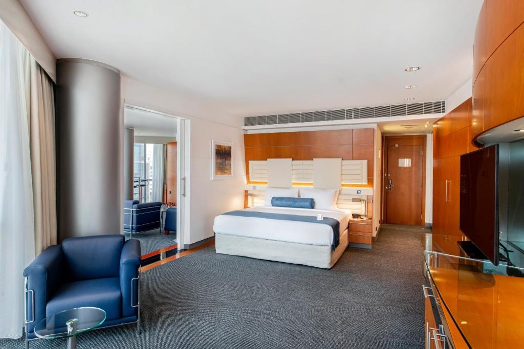 Family Suite Near falcon Tower Deira Luxury Bookings