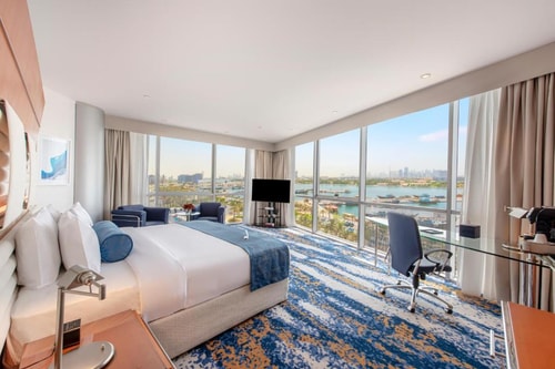 Family Suite Near falcon Tower Deira 7 Luxury Bookings