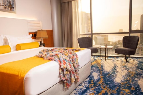 Family Suite Near falcon Tower Deira 12 Luxury Bookings