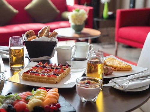 One Bedroom Suite Near Aviation Club Garhoud 2 Luxury Bookings