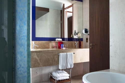 One Bedroom Suite Near Aviation Club Garhoud 16 Luxury Bookings