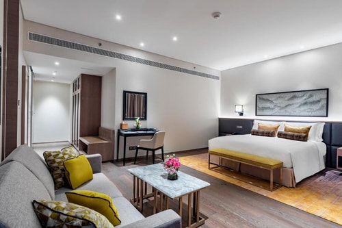 One Bedroom Luxury Suite near interchange number 5 0 Luxury Bookings