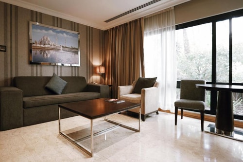 Standard Room Near Palm Strip Mall 15 Luxury Bookings