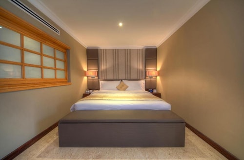 Standard Room Near Palm Strip Mall 16 Luxury Bookings
