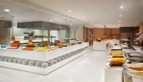 Luxury Club Oceanfront Room Near France Consulate 6 Luxury Bookings