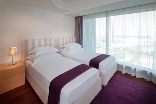 Three Bedroom Duplex Residence Near WTC Metro 1 Luxury Bookings