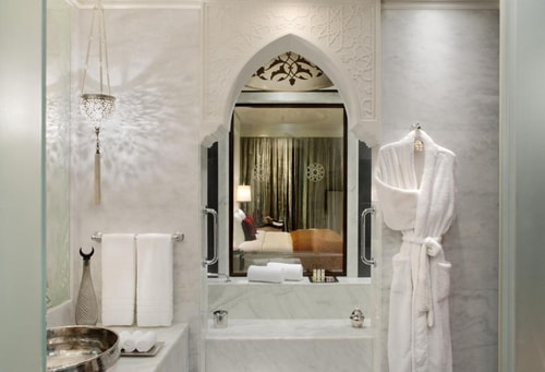 Classy Superior King Room In Palm Jumeirah 1 Luxury Bookings