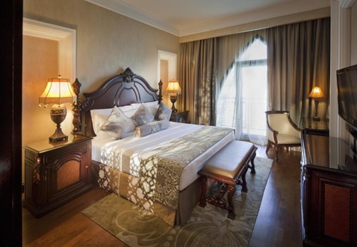 Classy Superior King Room In Palm Jumeirah 4 Luxury Bookings