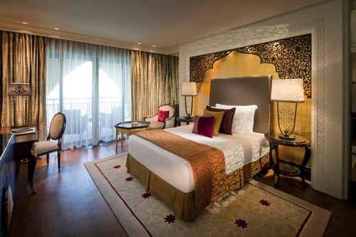 Classy Superior King Room In Palm Jumeirah 5 Luxury Bookings