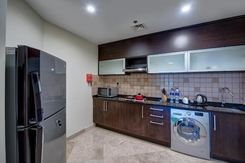 Studio Apartment Near Damac Cresent Towers A 2 Luxury Bookings