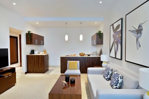 Luxe Two Bedroom Suite Near World Trade Center 10 Luxury Bookings