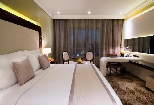 Classic King Room Near Mall Of Emirates 3 Luxury Bookings
