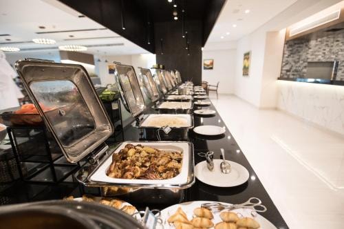 Classic King Room Near Mall Of Emirates 8 Luxury Bookings