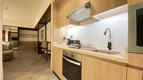 Two Bedroom Suite Near American Hospital 2 Luxury Bookings
