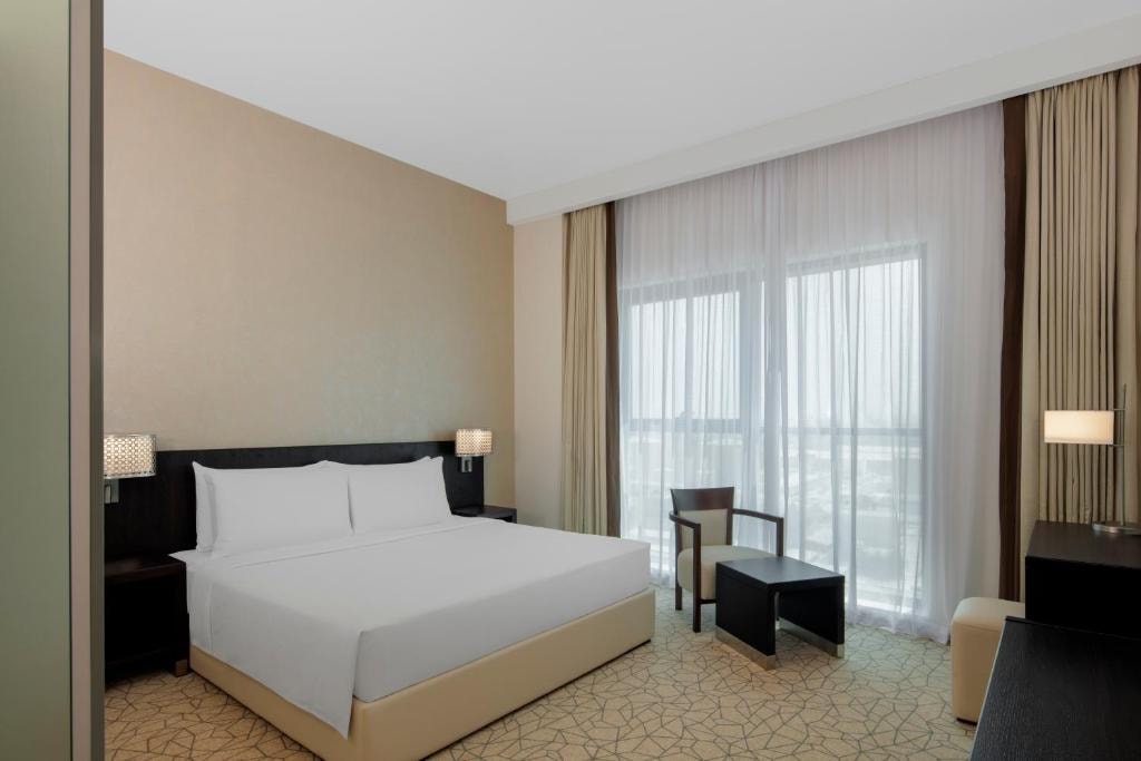 Two bedroom Apartment Near Gold Souk Metro Station Luxury Bookings